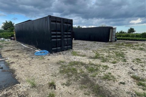 Commercial property in Homestead, Florida № 1957669 - photo 13