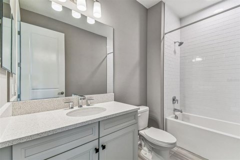 Casa en venta en Zephyrhills, Florida, 4 dormitorios, 236.53 m2 № 1813757 - foto 25