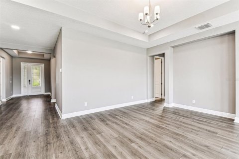 Casa en venta en Zephyrhills, Florida, 4 dormitorios, 236.53 m2 № 1813757 - foto 23