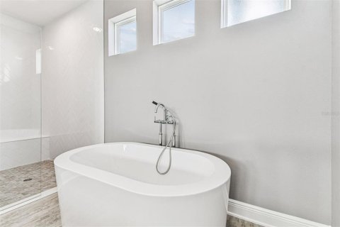 Casa en venta en Zephyrhills, Florida, 4 dormitorios, 236.53 m2 № 1813757 - foto 20