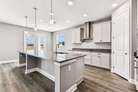Casa en venta en Zephyrhills, Florida, 4 dormitorios, 236.53 m2 № 1813757 - foto 13
