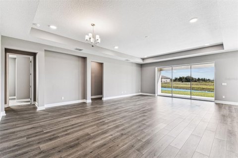 Casa en venta en Zephyrhills, Florida, 4 dormitorios, 236.53 m2 № 1813757 - foto 22