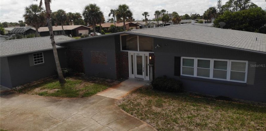 House in Daytona Beach, Florida 4 bedrooms, 189.15 sq.m. № 2393693