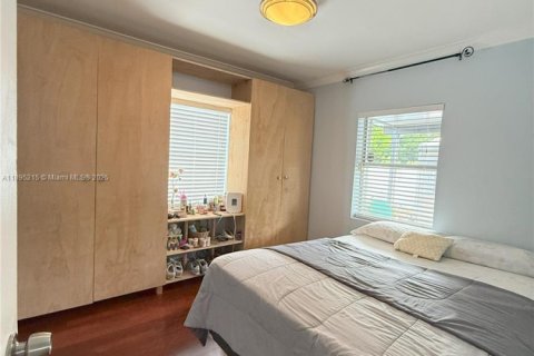 Villa ou maison à vendre à Hollywood, Floride: 2 chambres, 77.29 m2 № 1947211 - photo 8