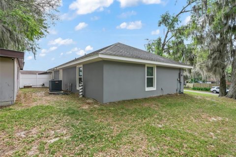House in Bushnell, Florida 2 bedrooms, 117.06 sq.m. № 2110019 - photo 24