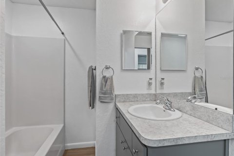 House in Bushnell, Florida 2 bedrooms, 117.06 sq.m. № 2110019 - photo 19