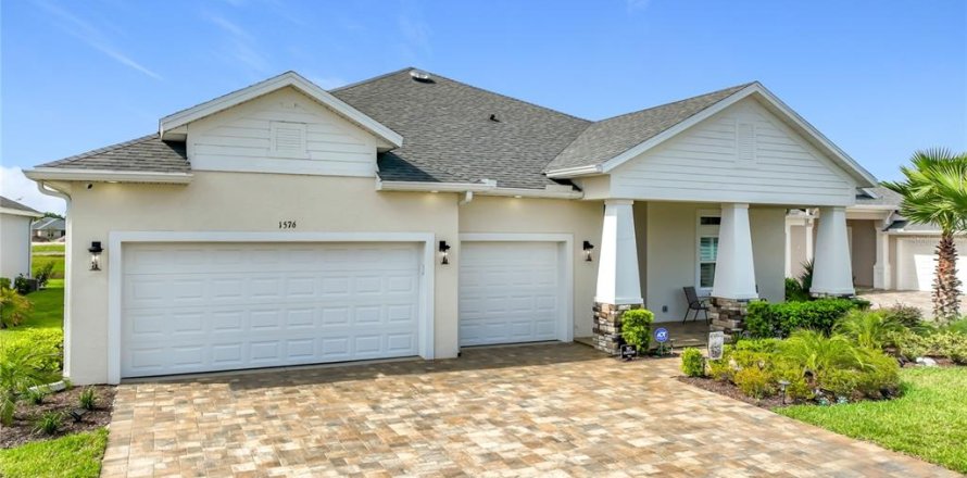Villa ou maison à DeLand, Floride 3 chambres, 226.4 m2 № 2304615