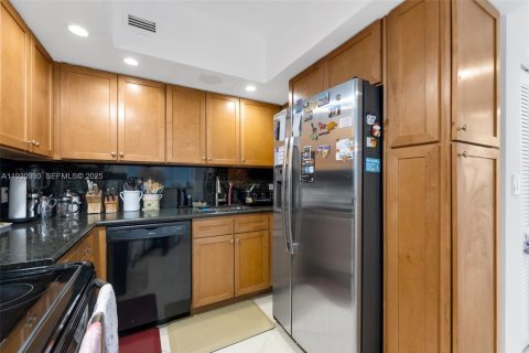 Снять в аренду кондоминиум в Майами-Бич, Флорида 2 спальни, 110.55м2, № 2034411 - фото 14