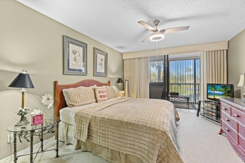 Condo in Vero Beach, Florida, 2 bedrooms  № 2176503 - photo 18