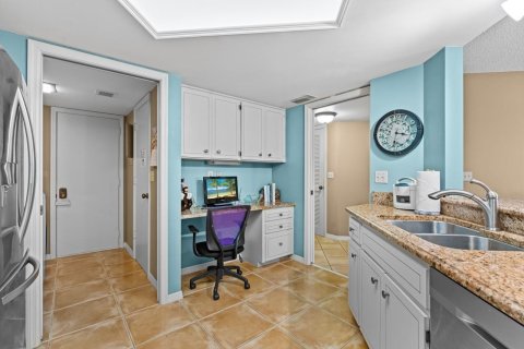Condo in Vero Beach, Florida, 2 bedrooms  № 2176503 - photo 14