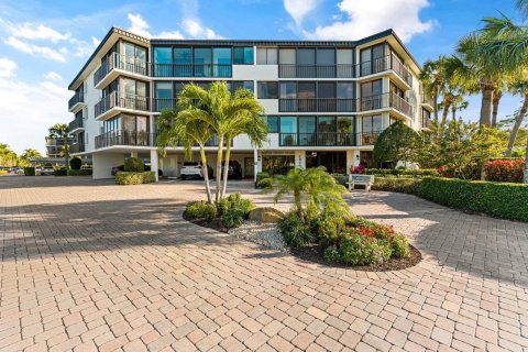 Condo in Vero Beach, Florida, 2 bedrooms  № 2176503 - photo 28