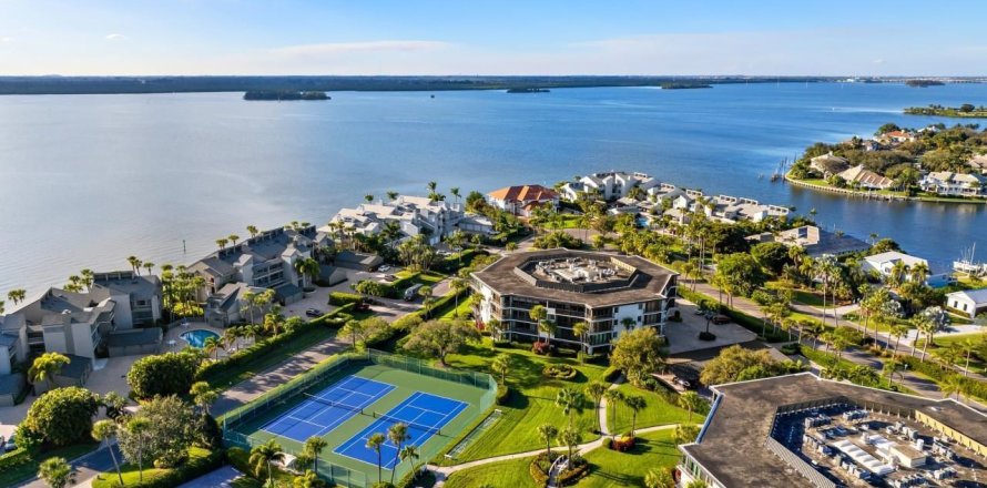 Condo in Vero Beach, Florida, 2 bedrooms  № 2176503