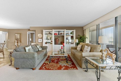 Condo in Vero Beach, Florida, 2 bedrooms  № 2176503 - photo 30