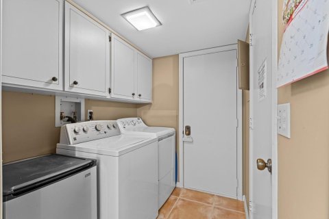Condo in Vero Beach, Florida, 2 bedrooms  № 2176503 - photo 15