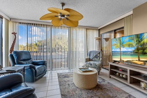 Condo in Vero Beach, Florida, 2 bedrooms  № 2176503 - photo 24