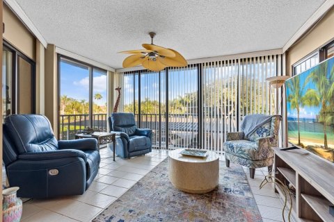 Condo in Vero Beach, Florida, 2 bedrooms  № 2176503 - photo 23