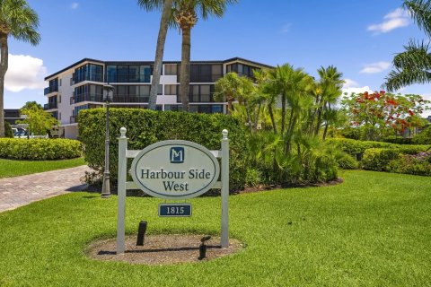 Condo in Vero Beach, Florida, 2 bedrooms  № 2176503 - photo 27