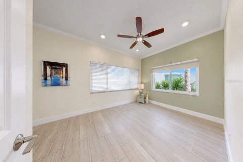 Townhouse in Saint Pete Beach, Florida 4 bedrooms, 211.35 sq.m. № 2223430 - photo 10