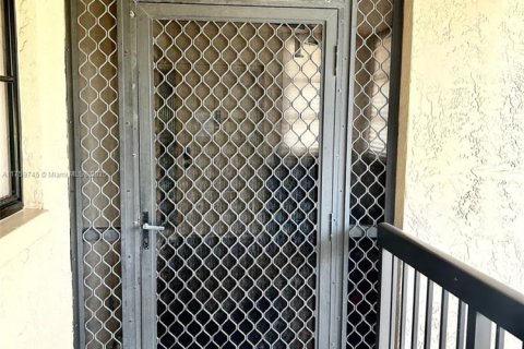 Condominio en venta en Tamarac, Florida, 2 dormitorios, 137.5 m2 № 1861135 - foto 1