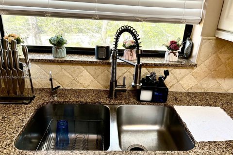 Condominio en venta en Tamarac, Florida, 2 dormitorios, 137.5 m2 № 1861135 - foto 11