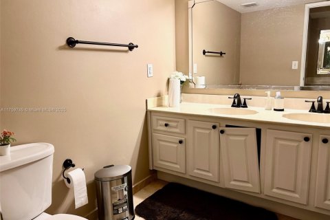 Condominio en venta en Tamarac, Florida, 2 dormitorios, 137.5 m2 № 1861135 - foto 17