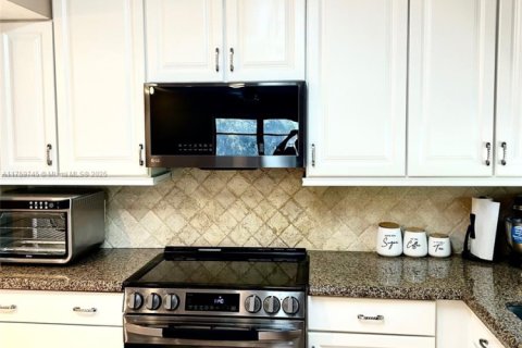 Condominio en venta en Tamarac, Florida, 2 dormitorios, 137.5 m2 № 1861135 - foto 10