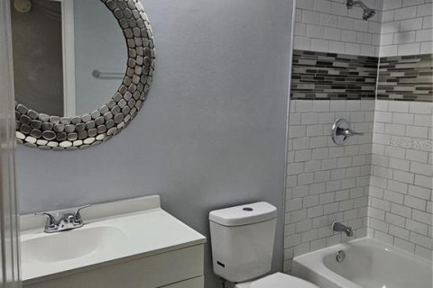 Apartment in Tavares, Florida 2 bedrooms, 92.9 sq.m. № 1913645 - photo 12