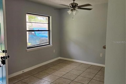 Apartment in Tavares, Florida 2 bedrooms, 92.9 sq.m. № 1913645 - photo 4