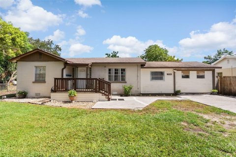 Casa en Winter Haven, Florida 3 dormitorios, 136.85 m2 № 2235938