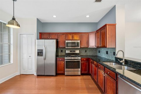 Adosado en venta en Tampa, Florida, 3 dormitorios, 139.35 m2 № 1679134 - foto 8