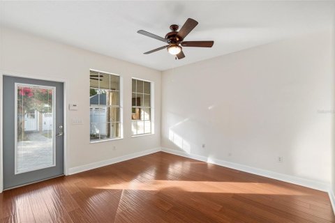 Adosado en venta en Tampa, Florida, 3 dormitorios, 139.35 m2 № 1679134 - foto 13