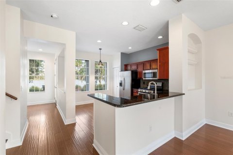 Adosado en venta en Tampa, Florida, 3 dormitorios, 139.35 m2 № 1679134 - foto 11