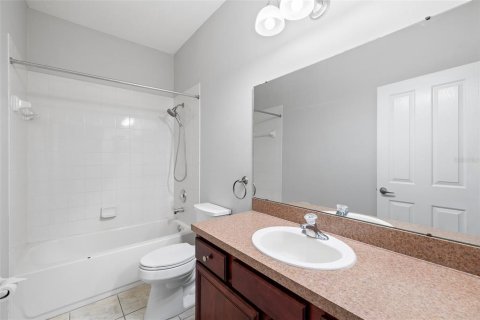 Adosado en venta en Tampa, Florida, 3 dormitorios, 139.35 m2 № 1679134 - foto 25