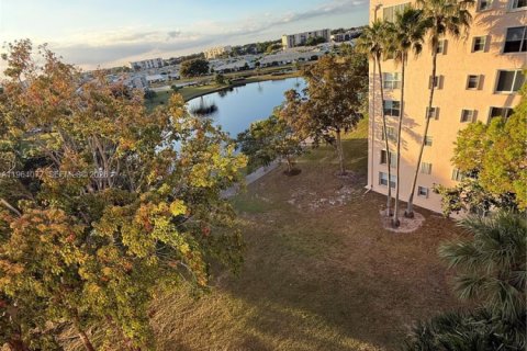 Купить кондоминиум в Делрей-Бич, Флорида 2 спальни, 98.48м2, № 2026547 - фото 2