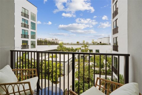 Apartamento en alquiler en Miami, Florida, 1 dormitorio, 70.88 m2 № 2264697 - foto 30