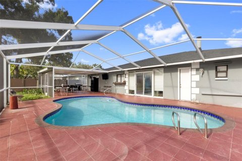 Casa en venta en Tampa, Florida, 4 dormitorios, 219.34 m2 № 2398280 - foto 27