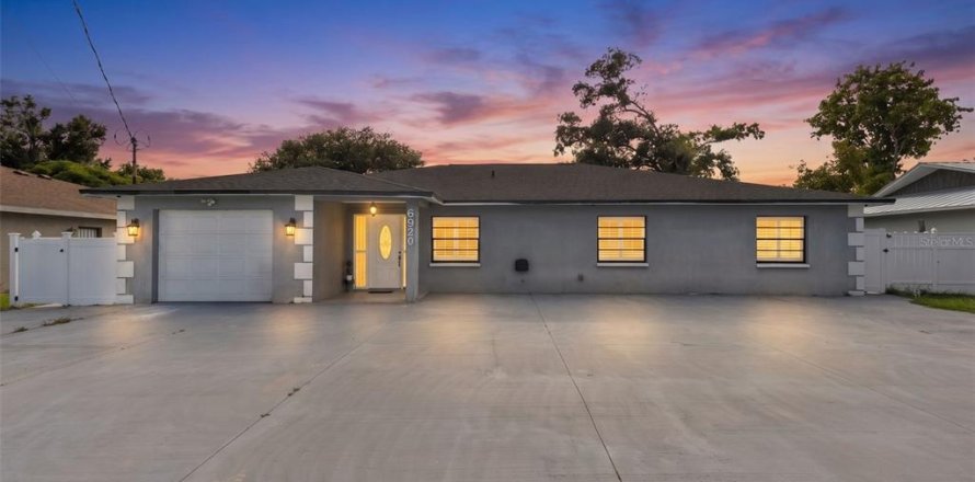 Casa en Tampa, Florida 4 dormitorios, 219.34 m2 № 2398280
