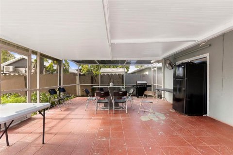 Casa en venta en Tampa, Florida, 4 dormitorios, 219.34 m2 № 2398280 - foto 28