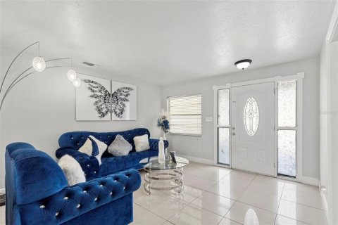 Casa en venta en Tampa, Florida, 4 dormitorios, 219.34 m2 № 2398280 - foto 10