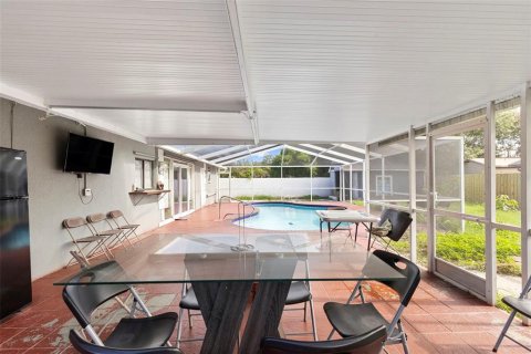 Casa en venta en Tampa, Florida, 4 dormitorios, 219.34 m2 № 2398280 - foto 29