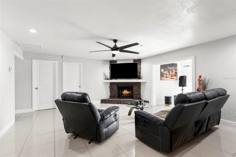 Casa en venta en Tampa, Florida, 4 dormitorios, 219.34 m2 № 2398280 - foto 15