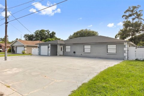 Casa en venta en Tampa, Florida, 4 dormitorios, 219.34 m2 № 2398280 - foto 4