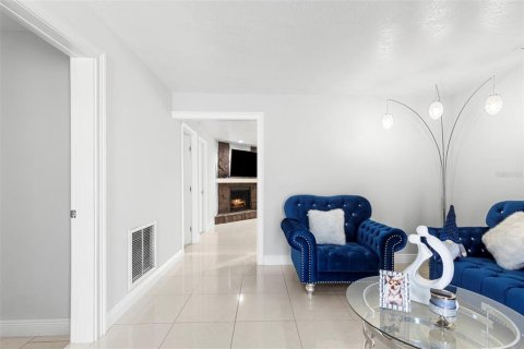 Casa en venta en Tampa, Florida, 4 dormitorios, 219.34 m2 № 2398280 - foto 7