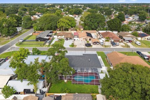Casa en venta en Tampa, Florida, 4 dormitorios, 219.34 m2 № 2398280 - foto 5