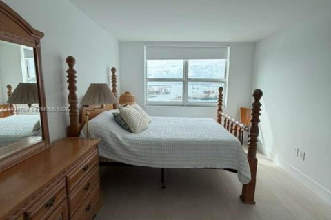 Купить кондоминиум в Майами-Бич, Флорида 2 спальни, 104.98м2, № 1997664 - фото 5