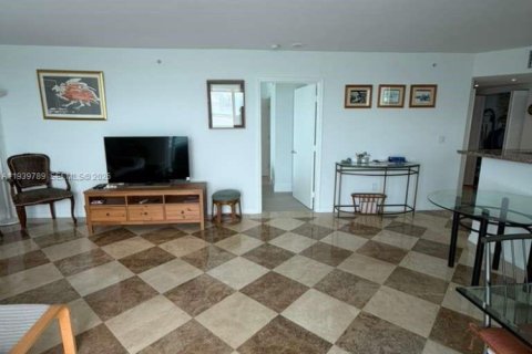 Купить кондоминиум в Майами-Бич, Флорида 2 спальни, 104.98м2, № 1997664 - фото 18