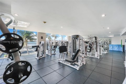 Купить кондоминиум в Майами-Бич, Флорида 2 спальни, 104.98м2, № 1997664 - фото 23