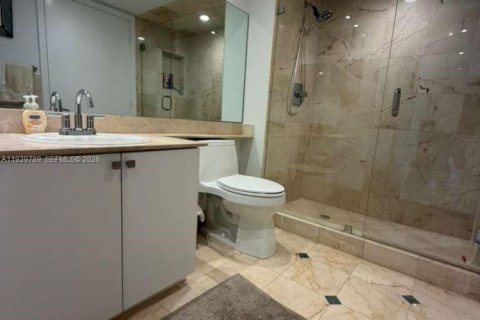 Купить кондоминиум в Майами-Бич, Флорида 2 спальни, 104.98м2, № 1997664 - фото 21