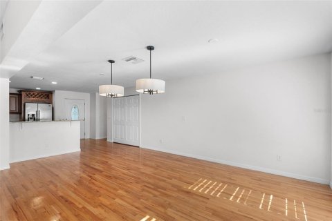 House in Tampa, Florida 3 bedrooms, 177.81 sq.m. № 1848597 - photo 11