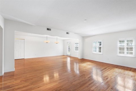 House in Tampa, Florida 3 bedrooms, 177.81 sq.m. № 1848597 - photo 18